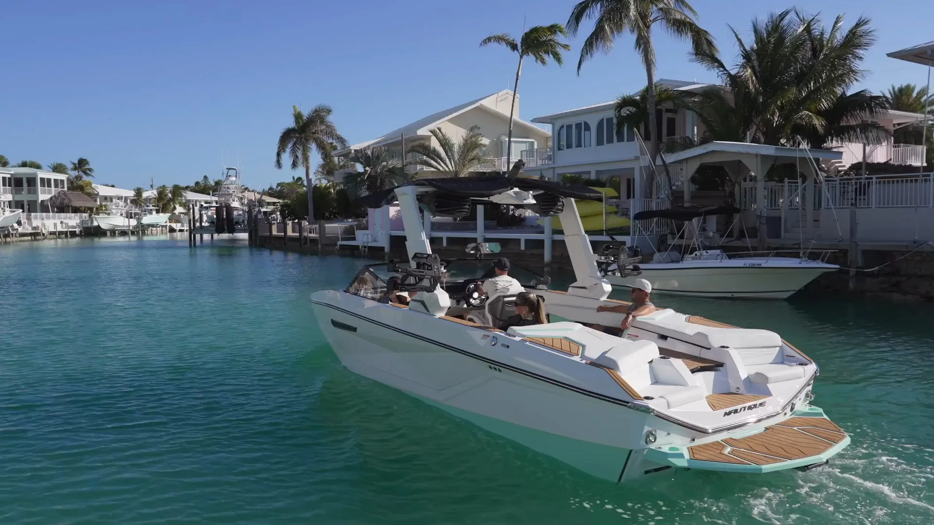Nautique cruising in Queensland