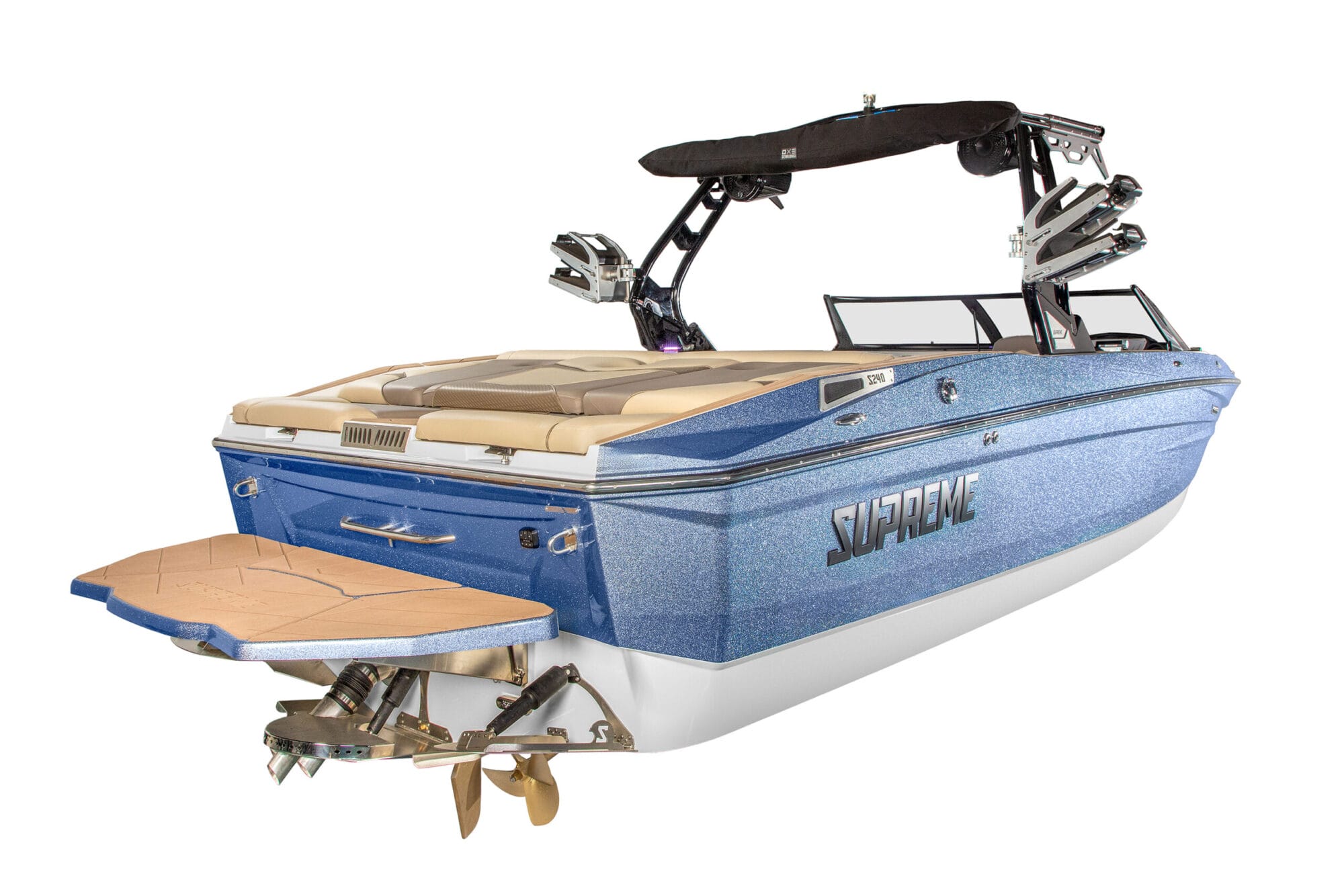 Supreme S240, surf-ready stern